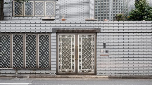 cantilever gate installation